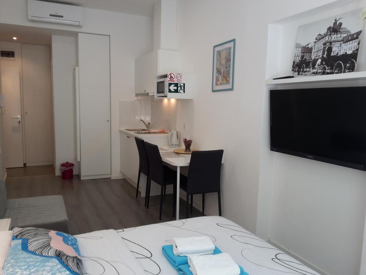 Haustor Apartments ซาเกร็บ ภายนอก รูปภาพ